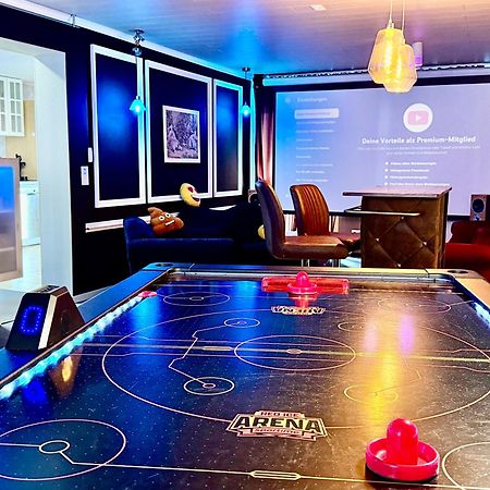 Bookeinfach Bad Ems - Private - Sauna Jacuzzi Whirlpool Swimmingpool Alahna Sup Beachvolleyball Billiards Ping Pong Cinema Theater Music Disco Ball Bbq Und Parkplaetze Exterior foto