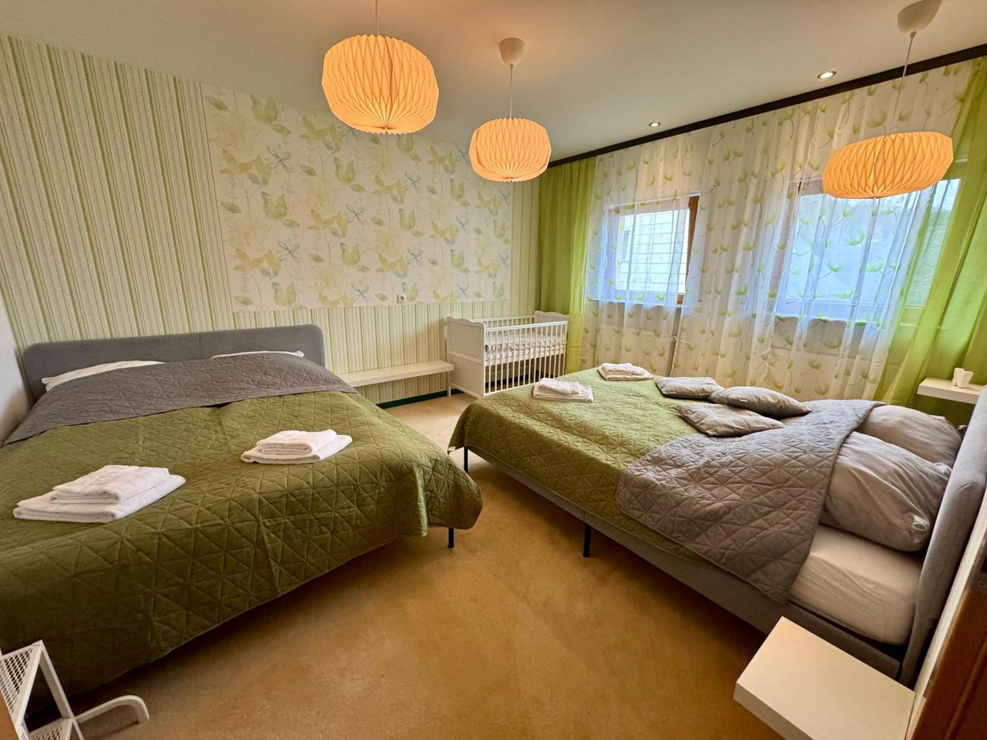 Bookeinfach Bad Ems - Private - Sauna Jacuzzi Whirlpool Swimmingpool Alahna Sup Beachvolleyball Billiards Ping Pong Cinema Theater Music Disco Ball Bbq Und Parkplaetze Exterior foto